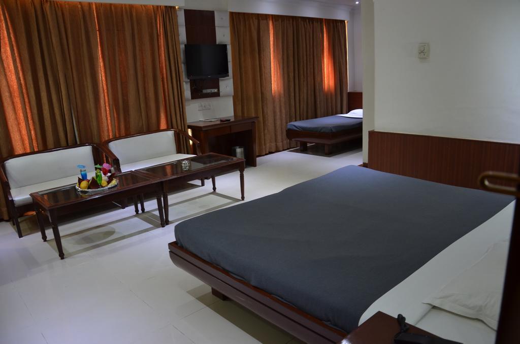 Hotel Raj Continental Amritsar Exterior foto